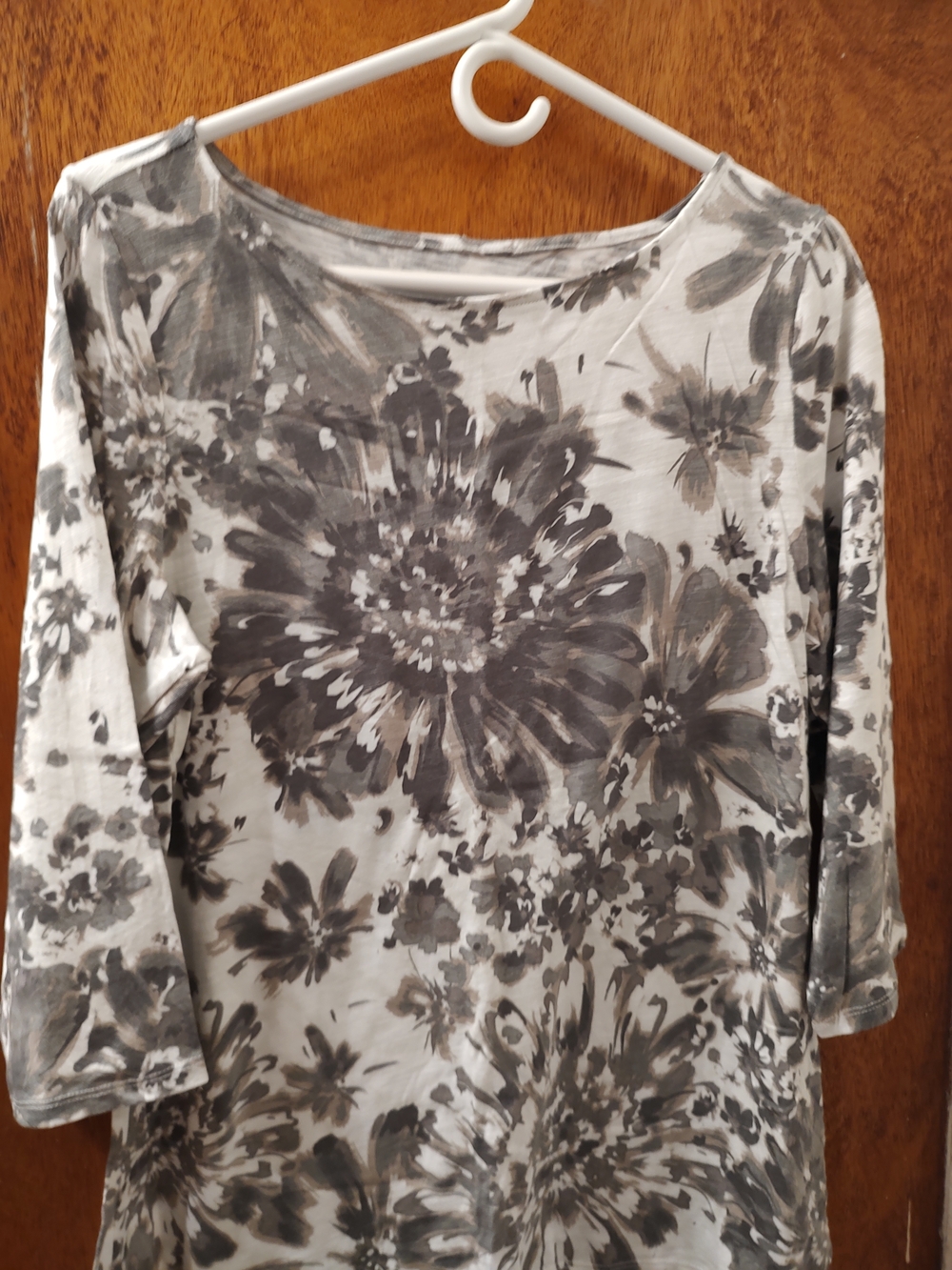 Women’s Gray Floral Boatneck Top